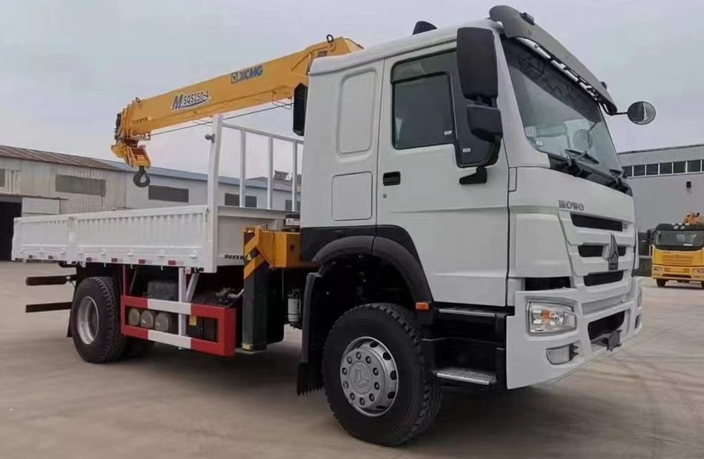 mobile crane truck